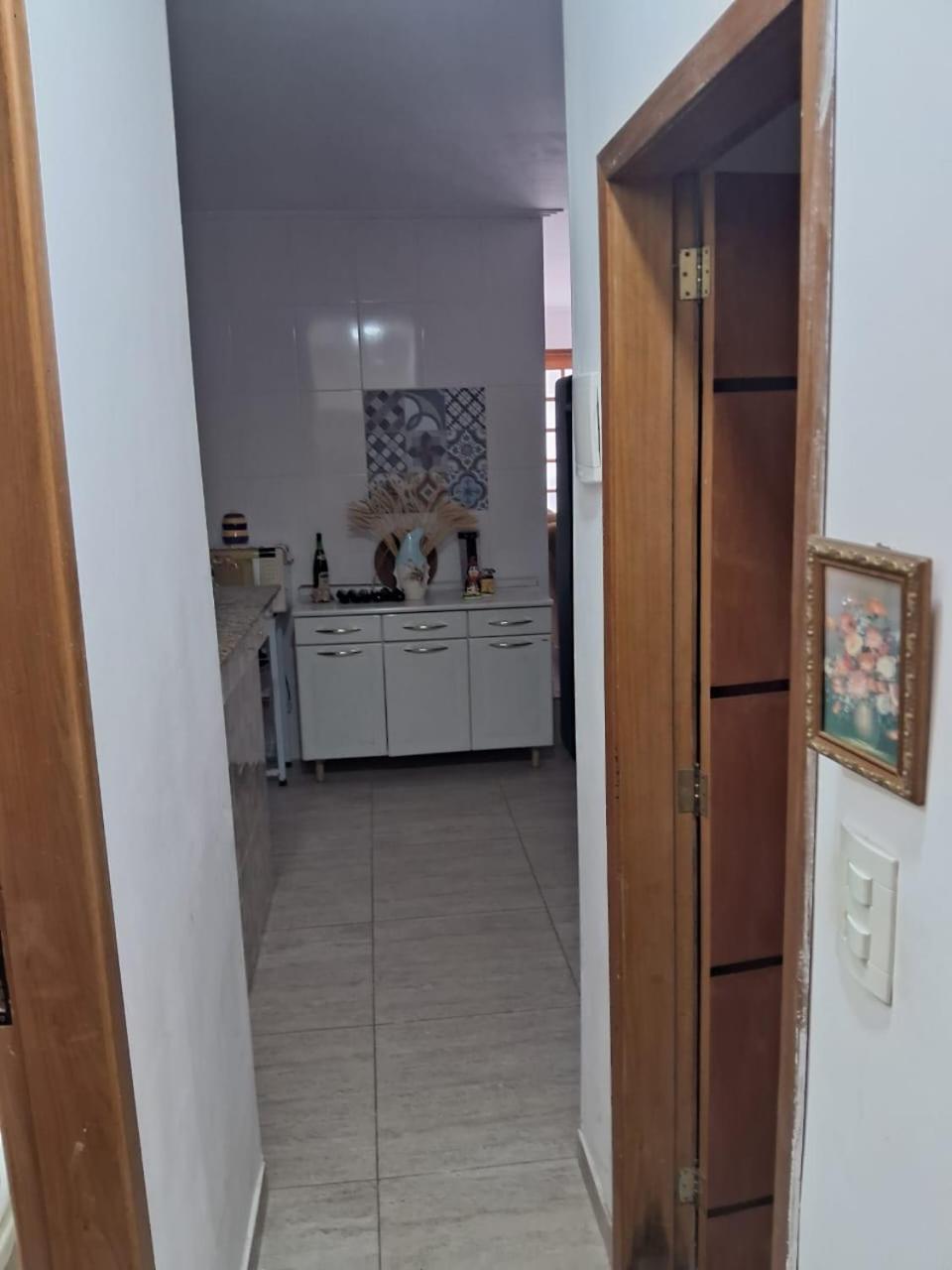 Em Barra De Guaratiba De Frente P A Estrada, Proximo Da Rio de Janeiro