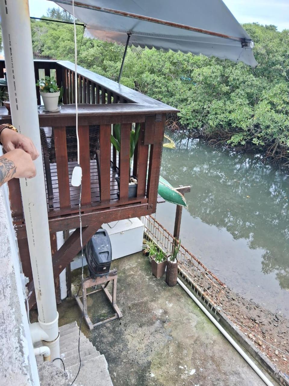 Apartamento Em Barra De Guaratiba De Frente P A Estrada, Proximo Da *